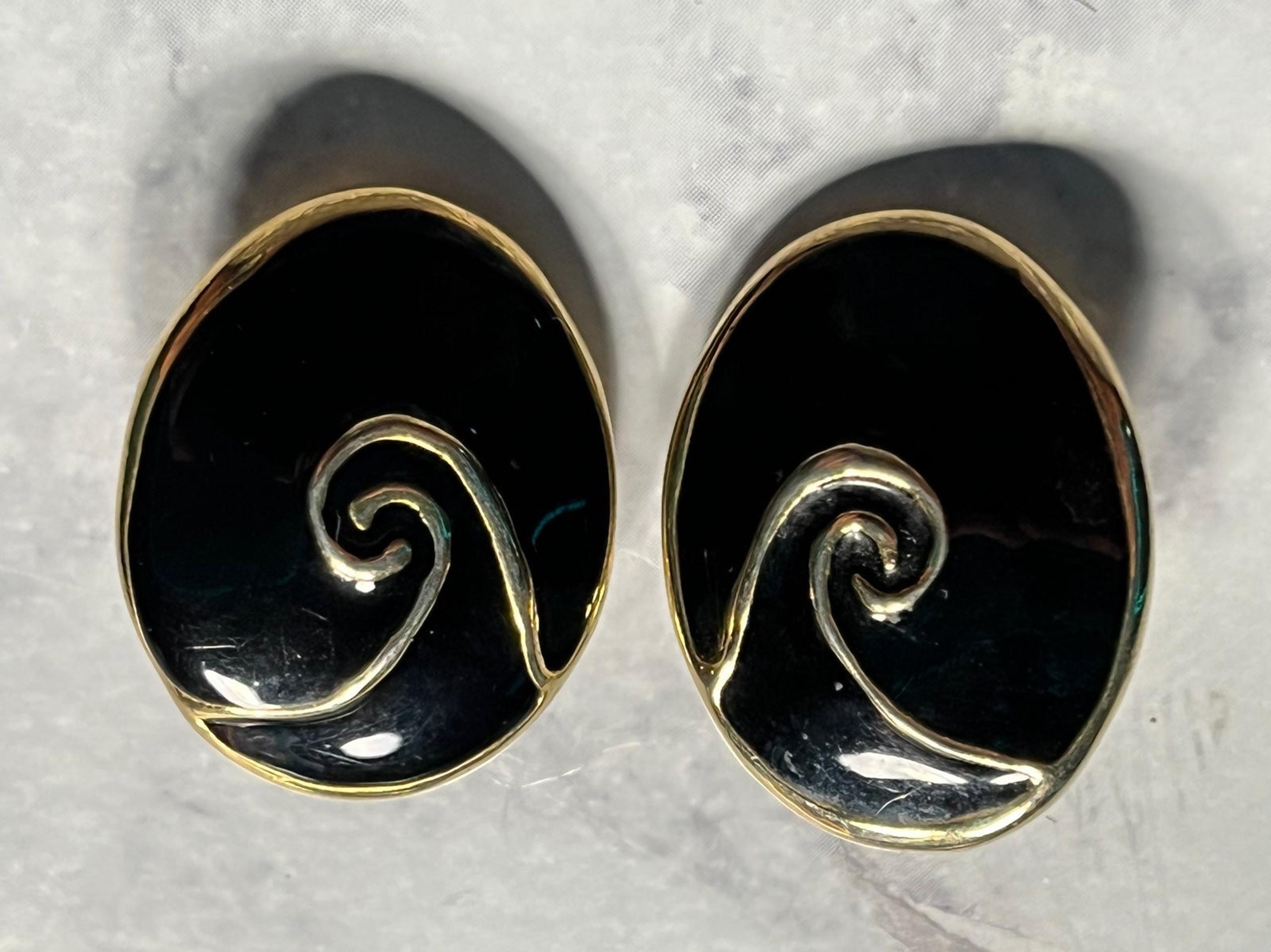 VINTAGE GIVENCHY BLACK ENAMEL CLIP ON EARRINGS GOLD RETRO DESIGN