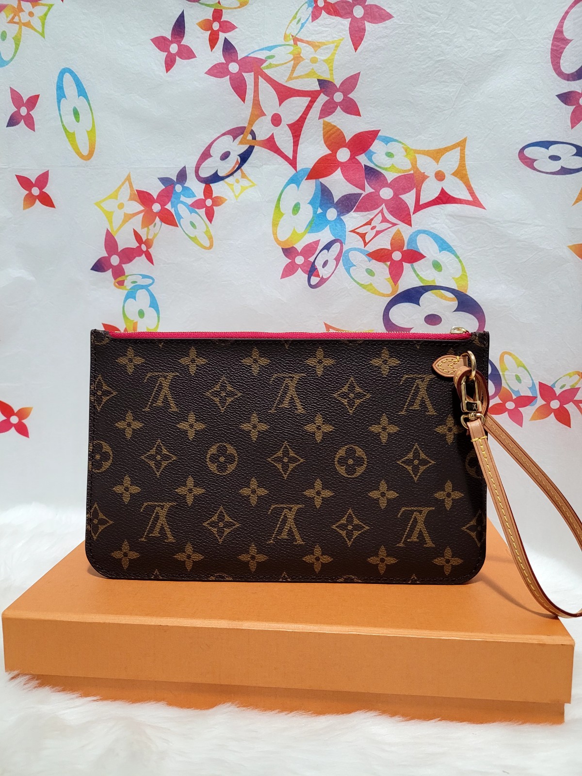 AUTHENTIC NF POUCH MM MONOGRAM