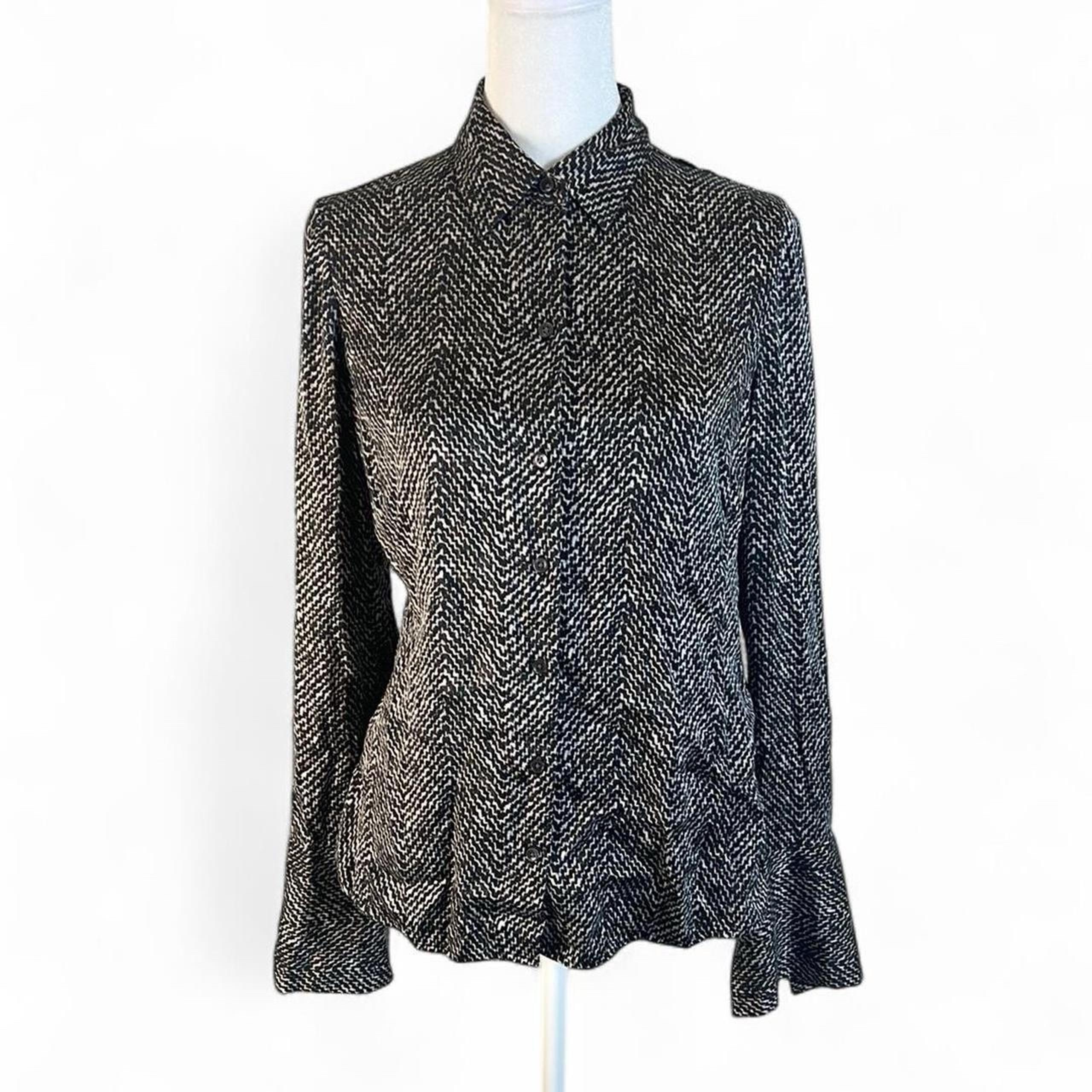 Ann Taylor Women’s Gray and Black Fitted Button Down Shirt Size 8P