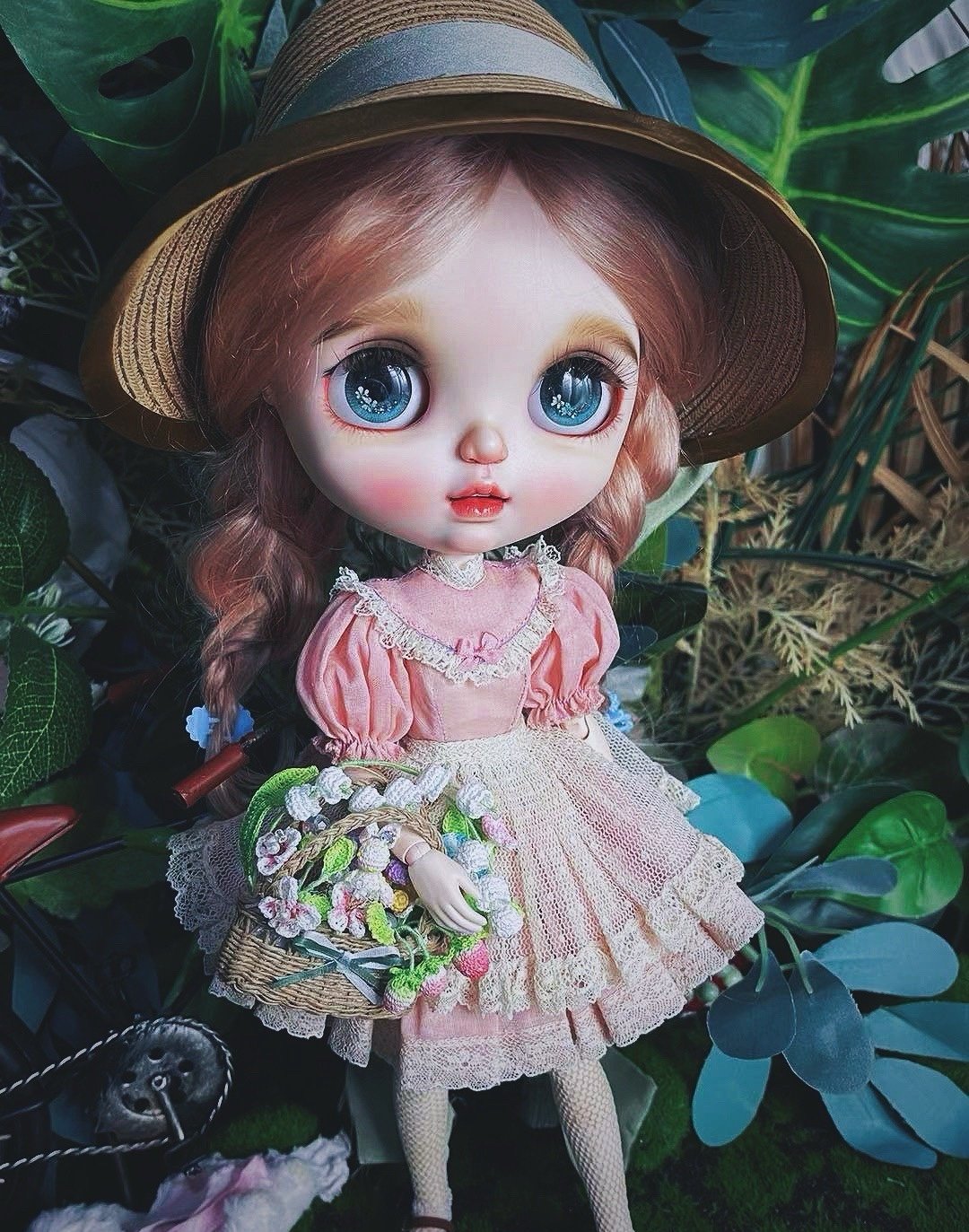 Blythe outfits/Handmade Props Crochet flowers basket