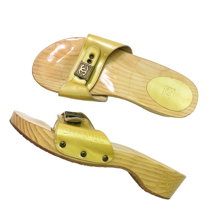 Chanel wood online sandals