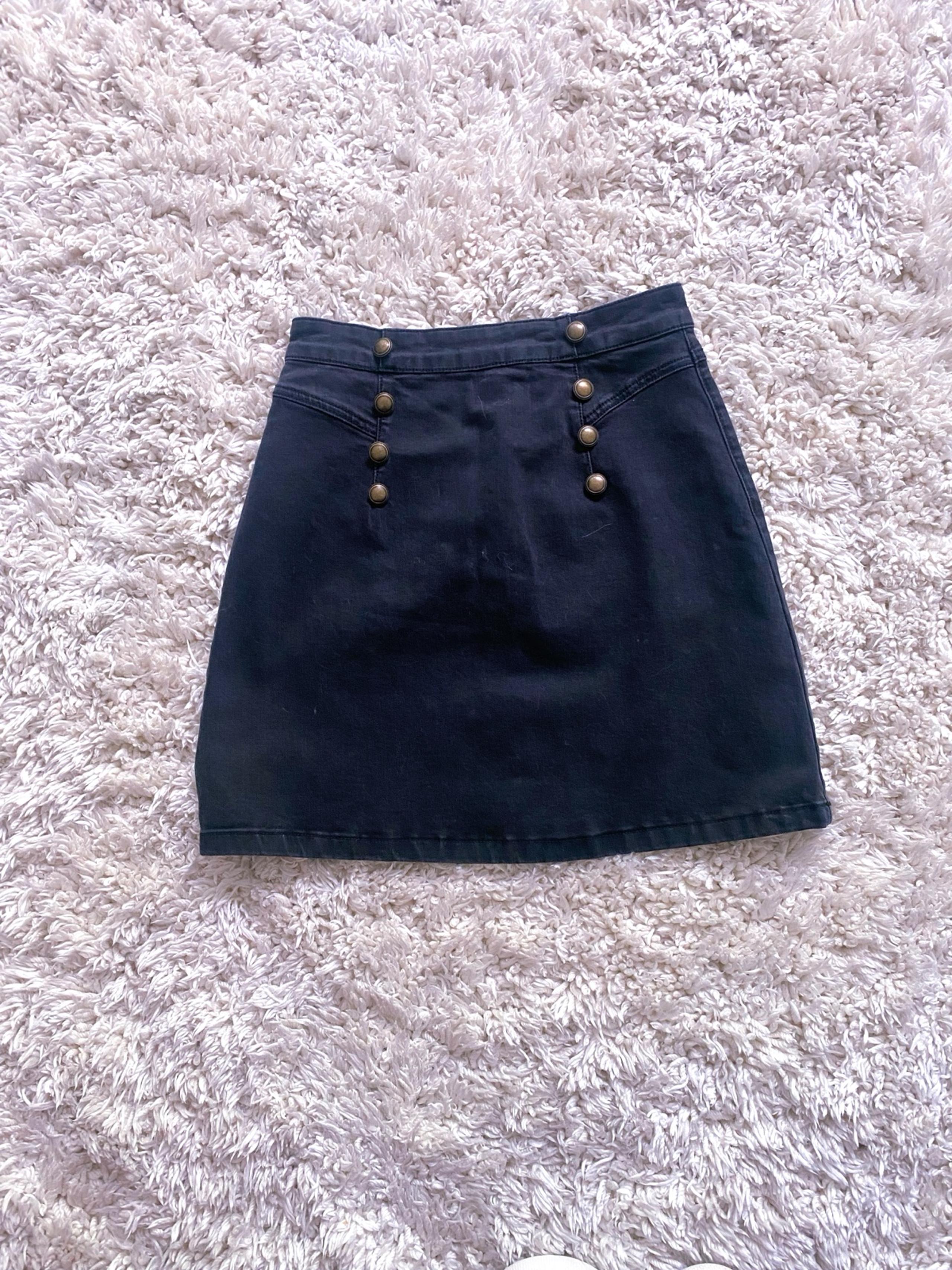 GUESS Mini black denim skirt with gold buttons