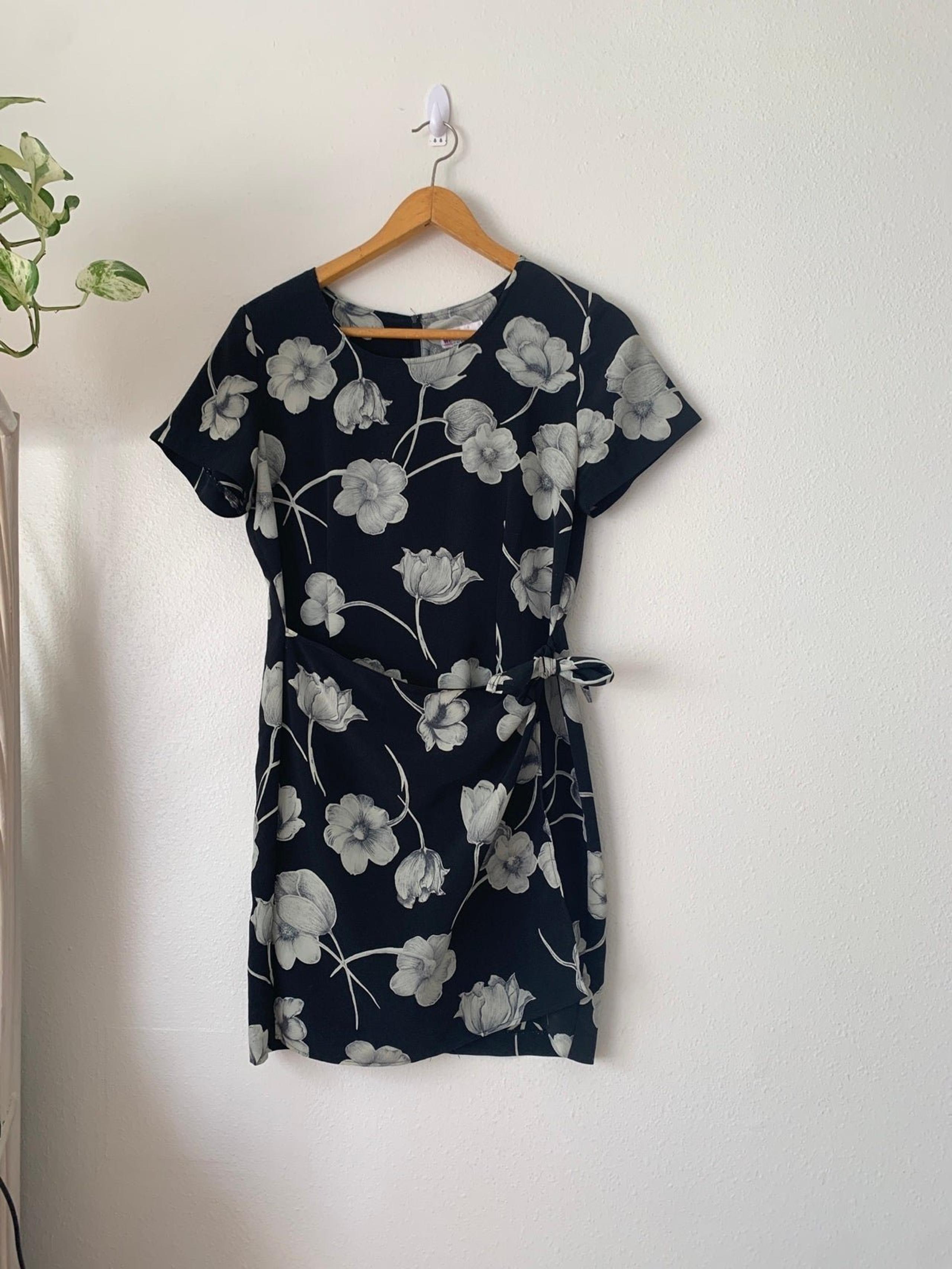 Vintage Floral Wrap Dress L