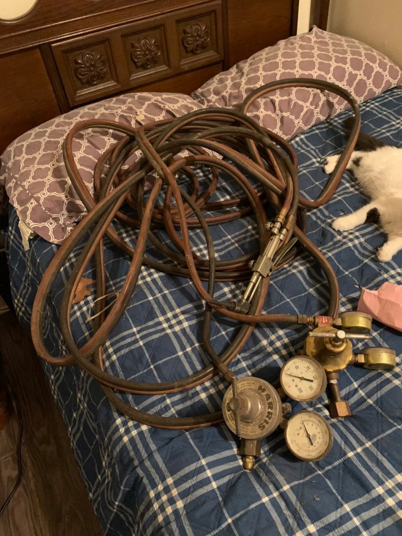 Torch and regulator set with 50ft of hos