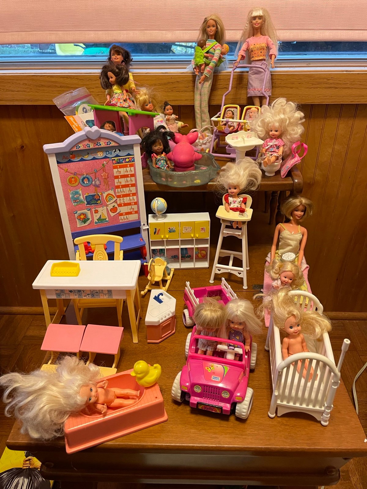 HUGE Barbie & Kelly lot
