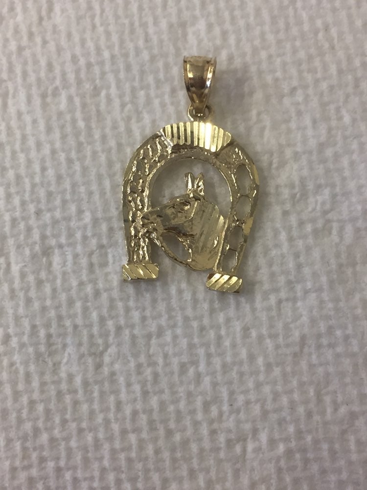 10k gold pendant