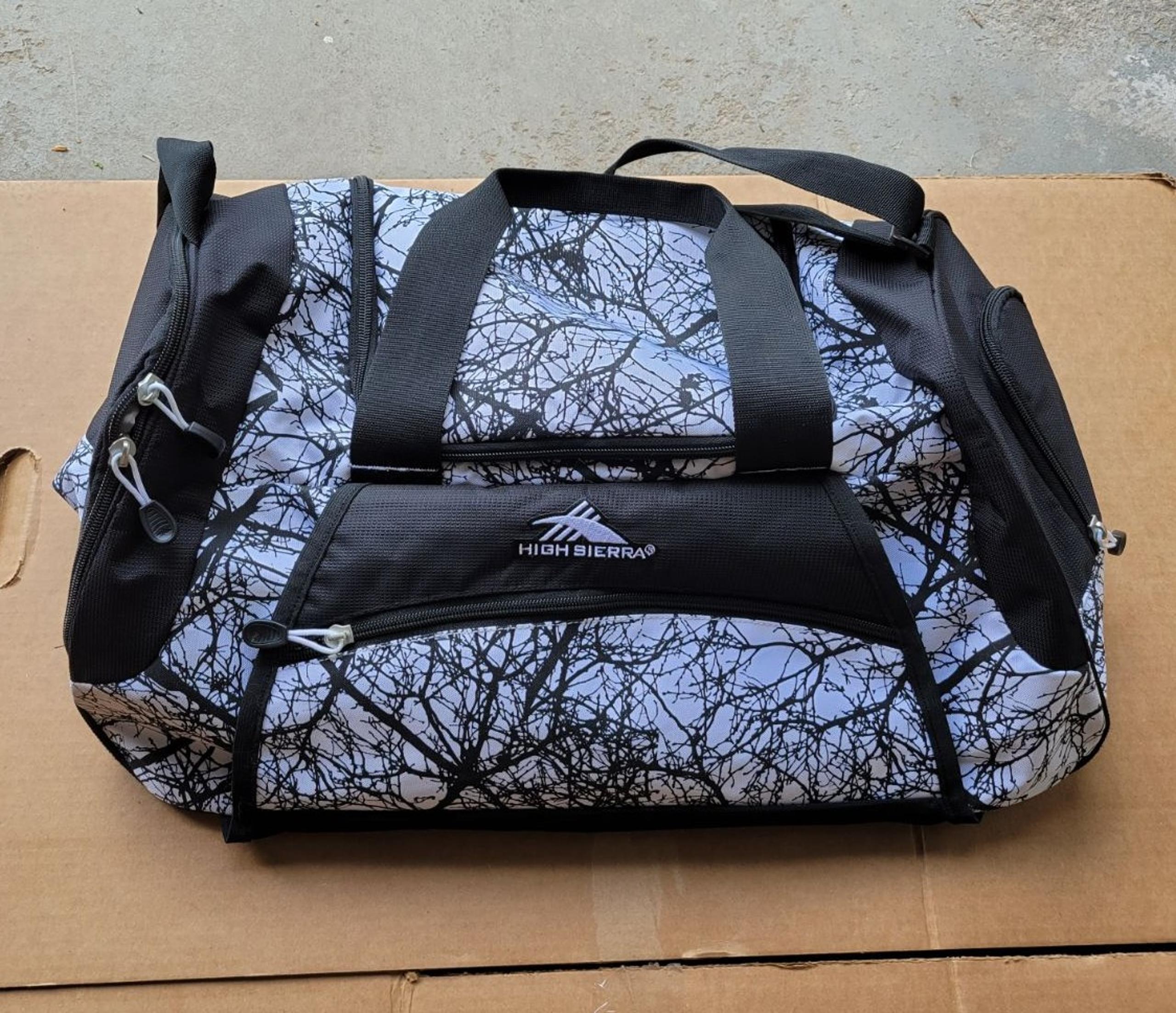 22" gym duffel bag