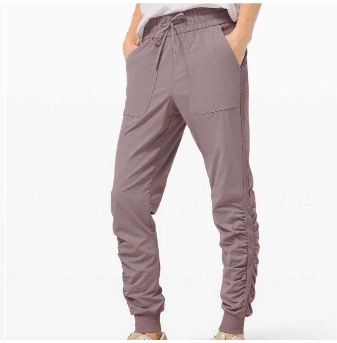 NWT Lululemon Beyond The Studio Jogger in Pale Purple Mauve Color Size 2 M