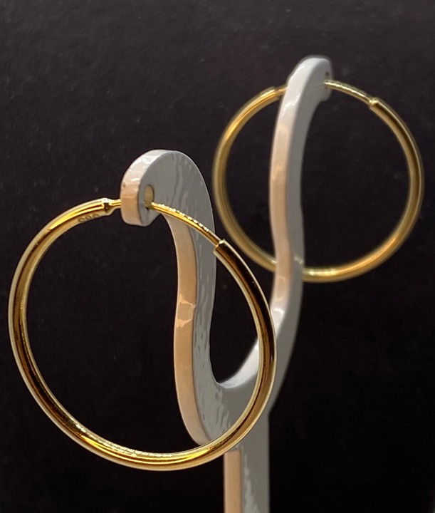 14K Gold Hoop Earring/Sleeper Hoop Earring / Real Solid Gold / Everyday Earrings