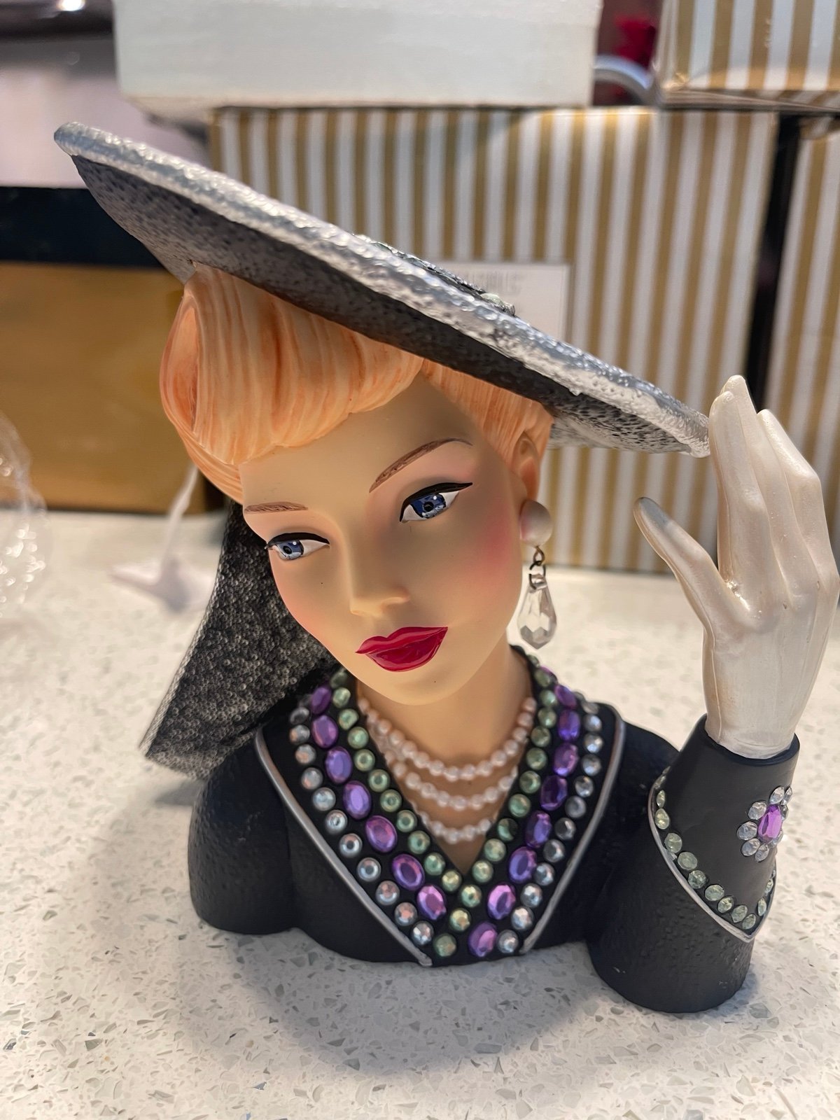 Cameo girl head vase Blythe 1942