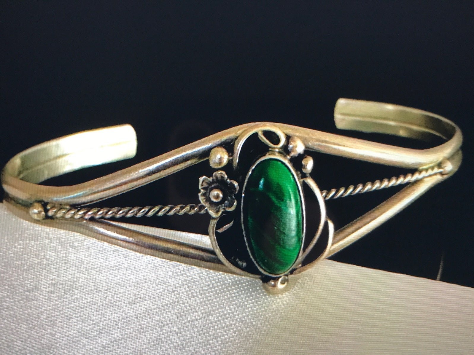 VTG NAVAJO STERLING SILVER MALACHITE CUFF BRACELET