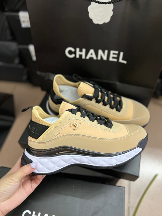 CC Sneakers 38
