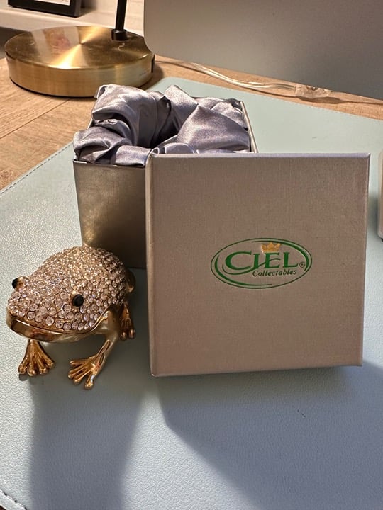 Ciel Collectables Frog Trinket Box