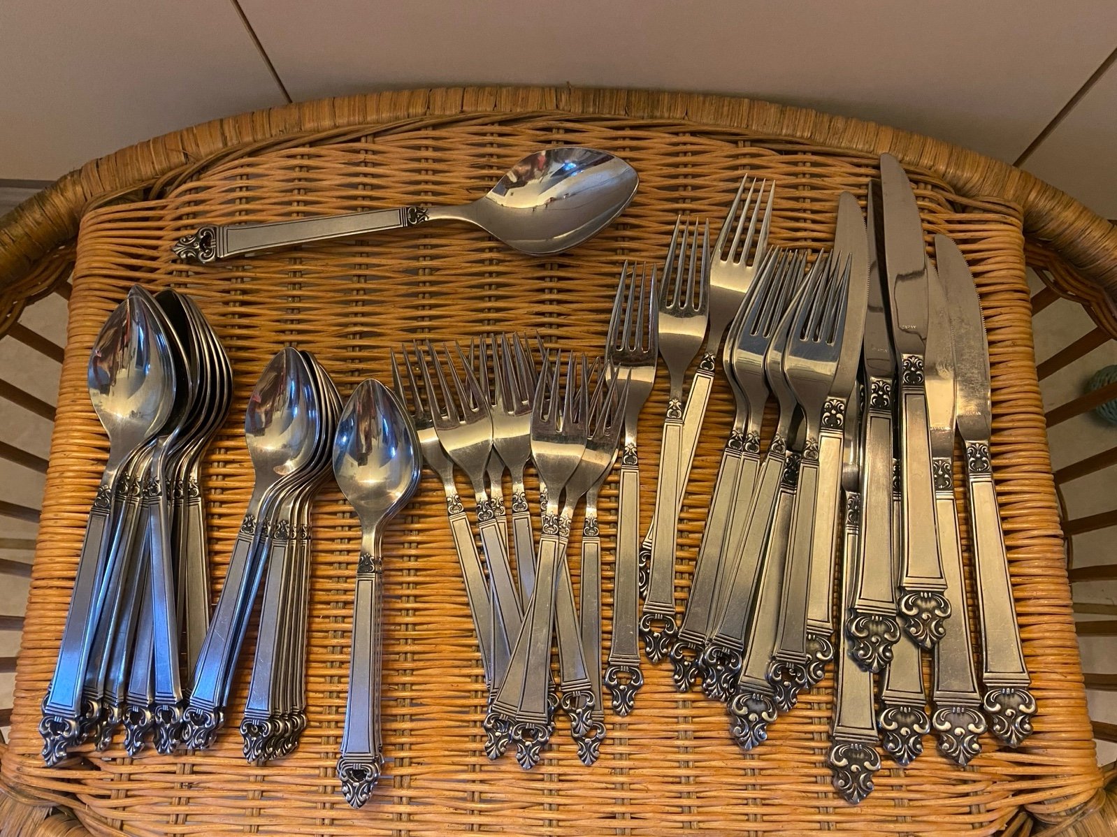 Vintage Imperial IMI65 japan 18CR 50 piece stainless flatware silverware