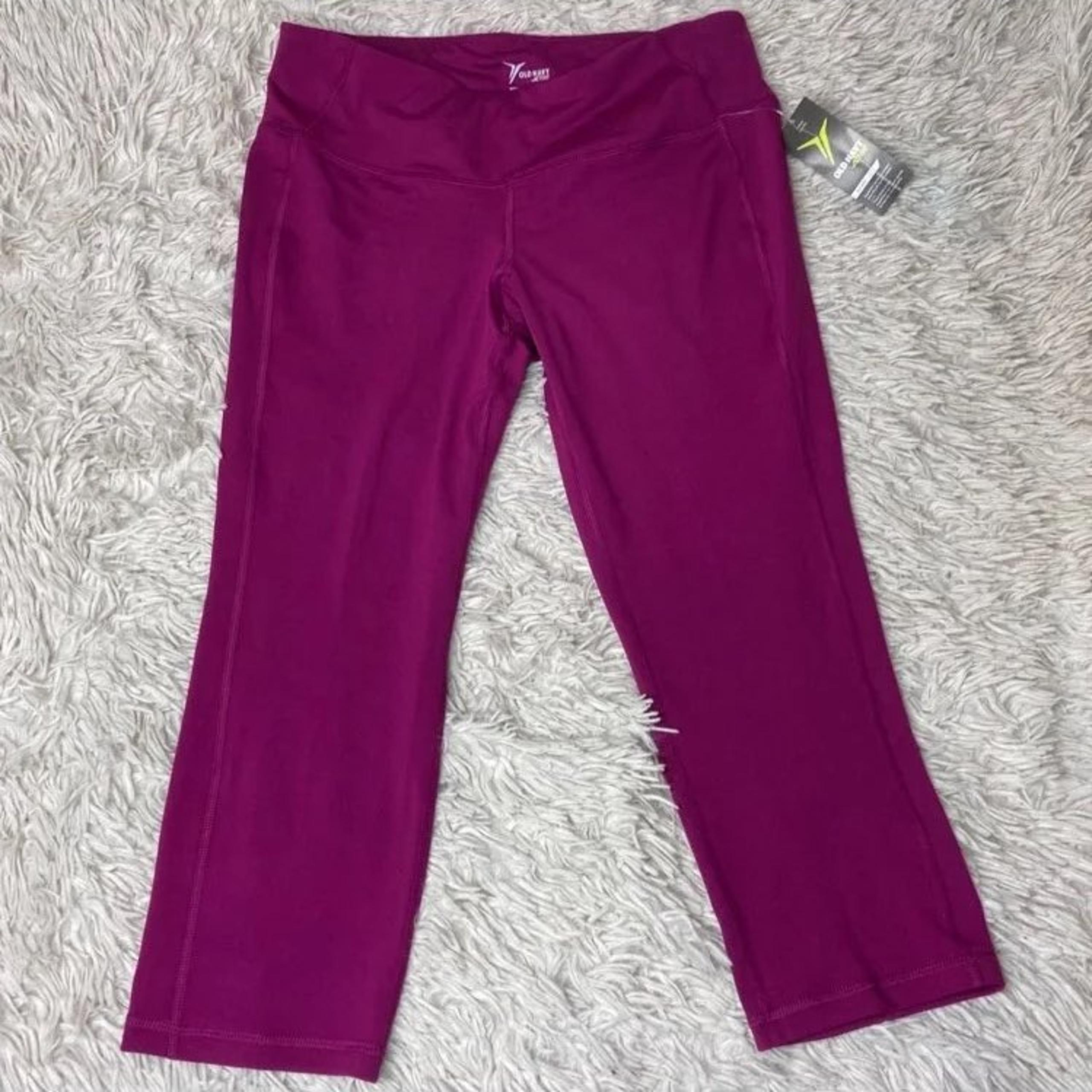 NWT Old Navy Active Capri Leggings!