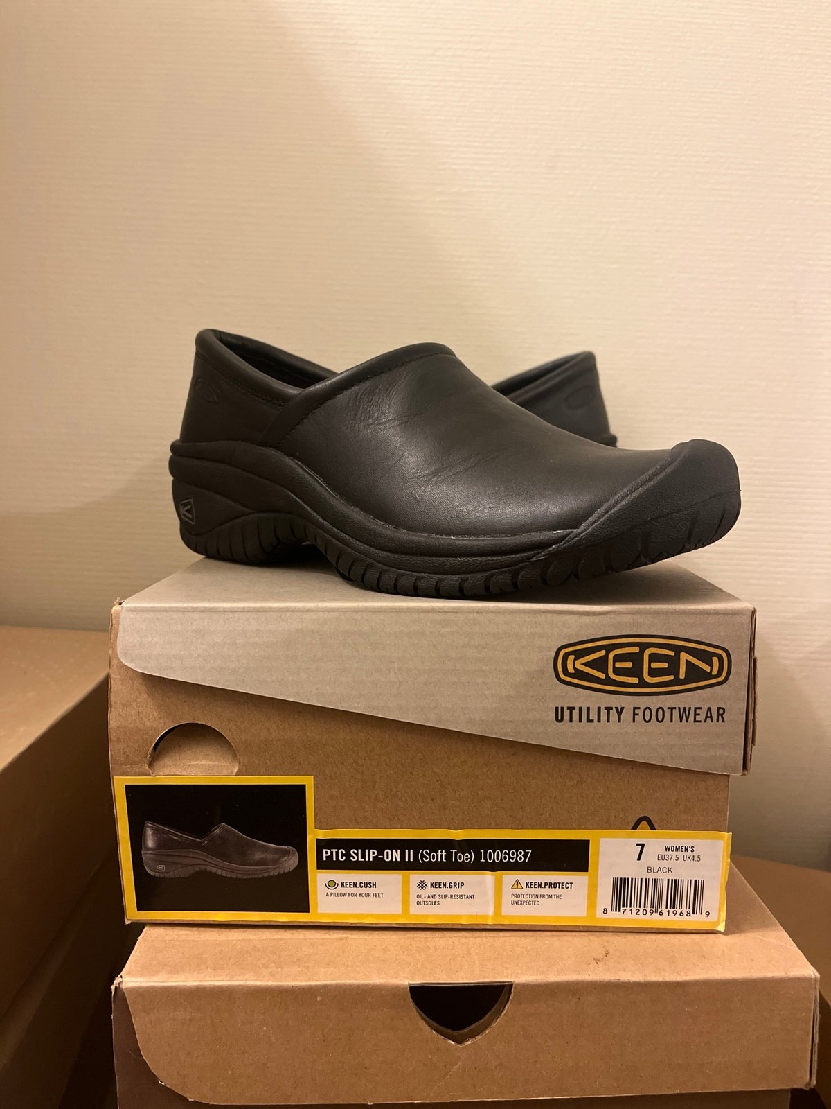 Clogs