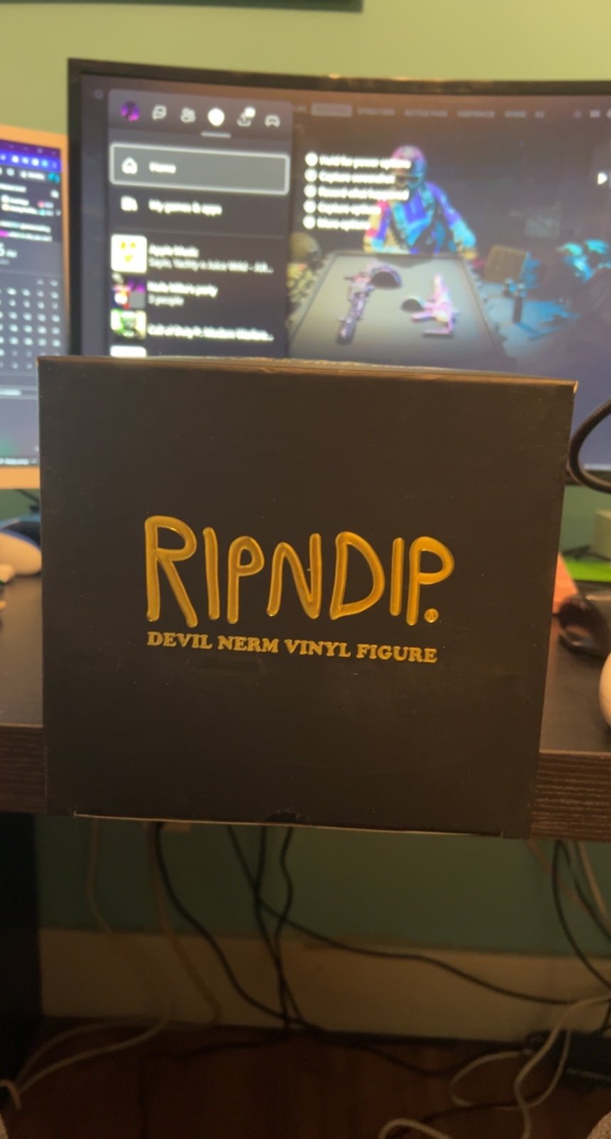 RipN'Dip Vinyl Figure (161/500)