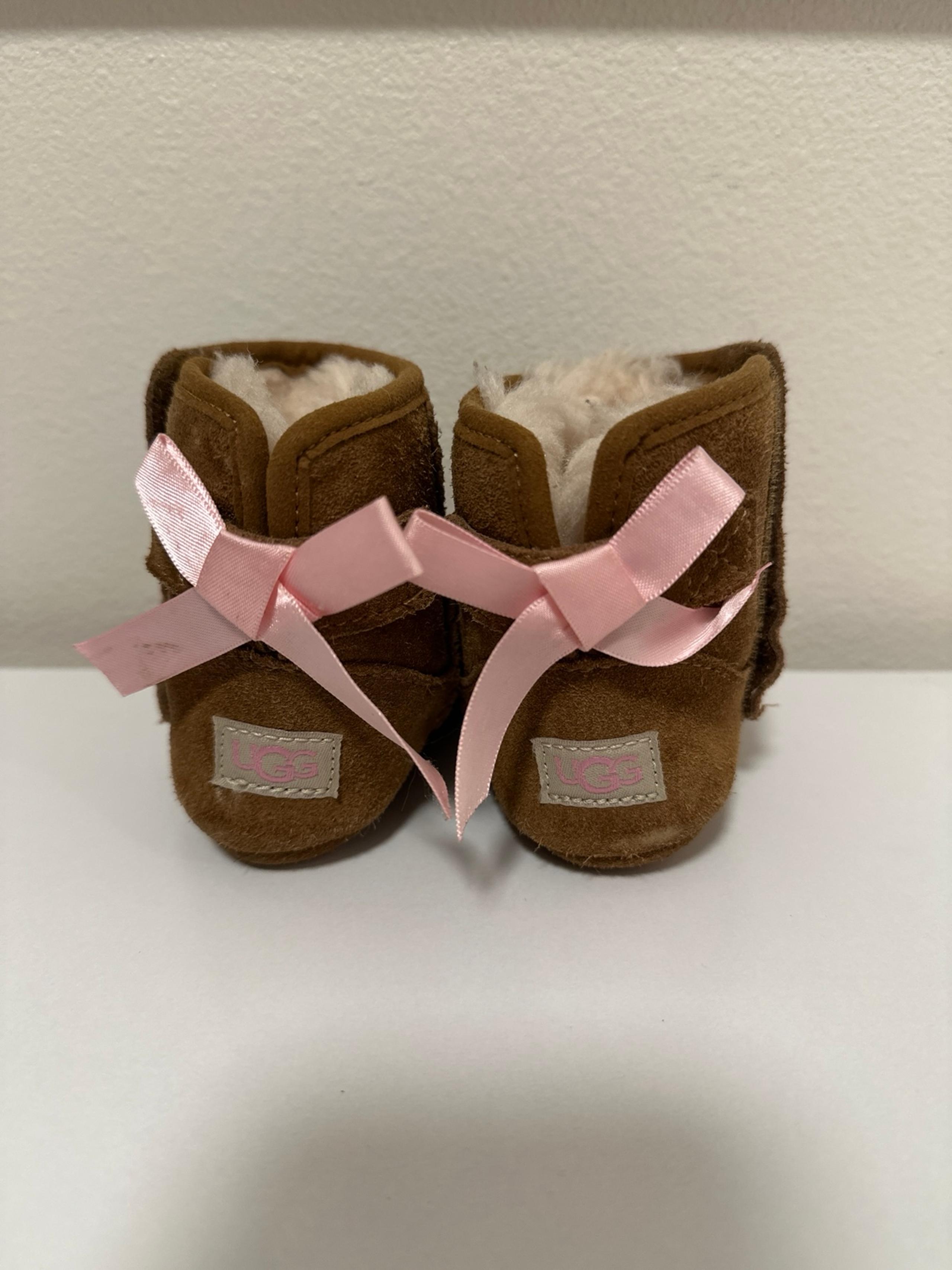 Baby Uggs with bows