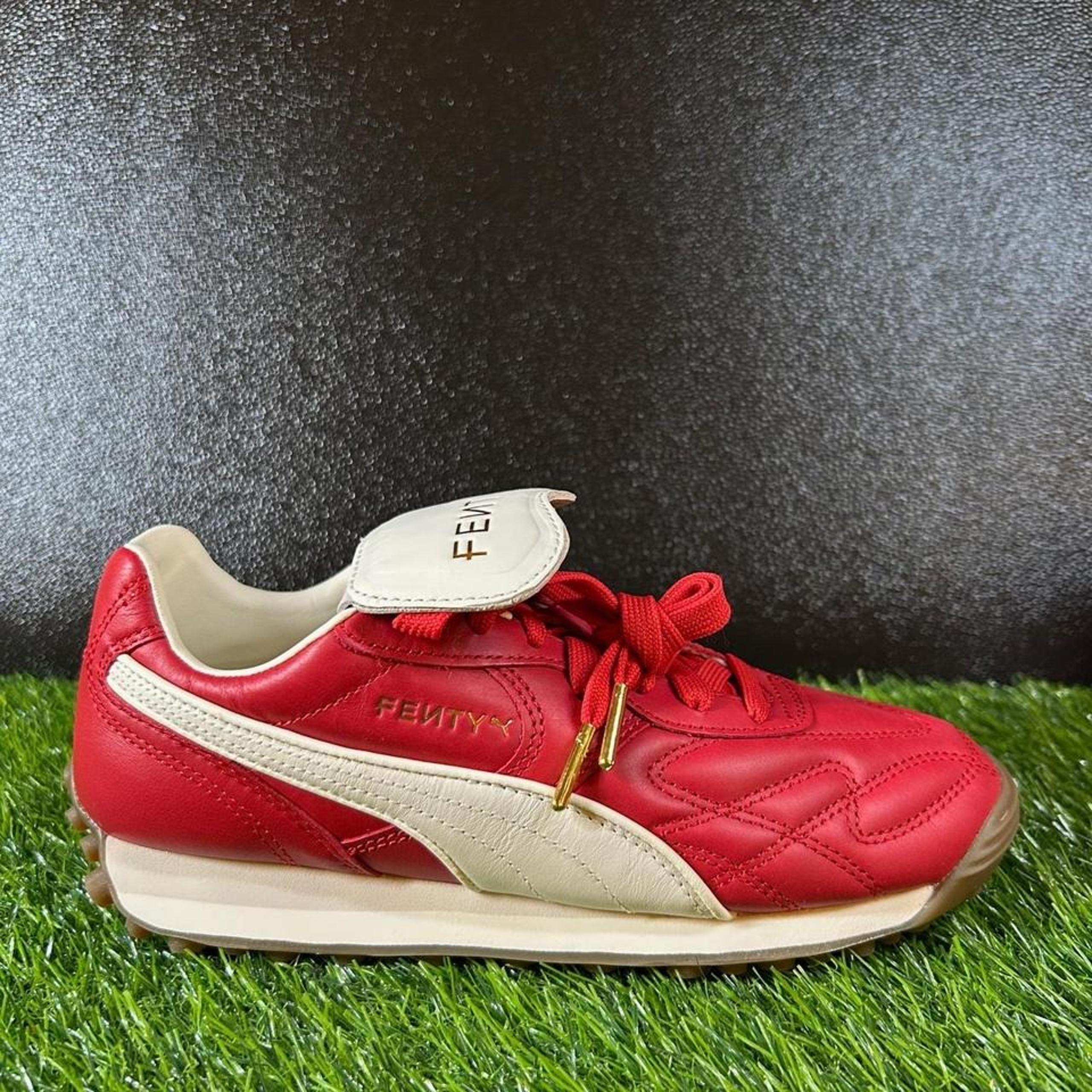 PUMA Fenty x Avanti VL Rihanna Club Red Leather Shoes Sneaker 399262-03 Womens 7