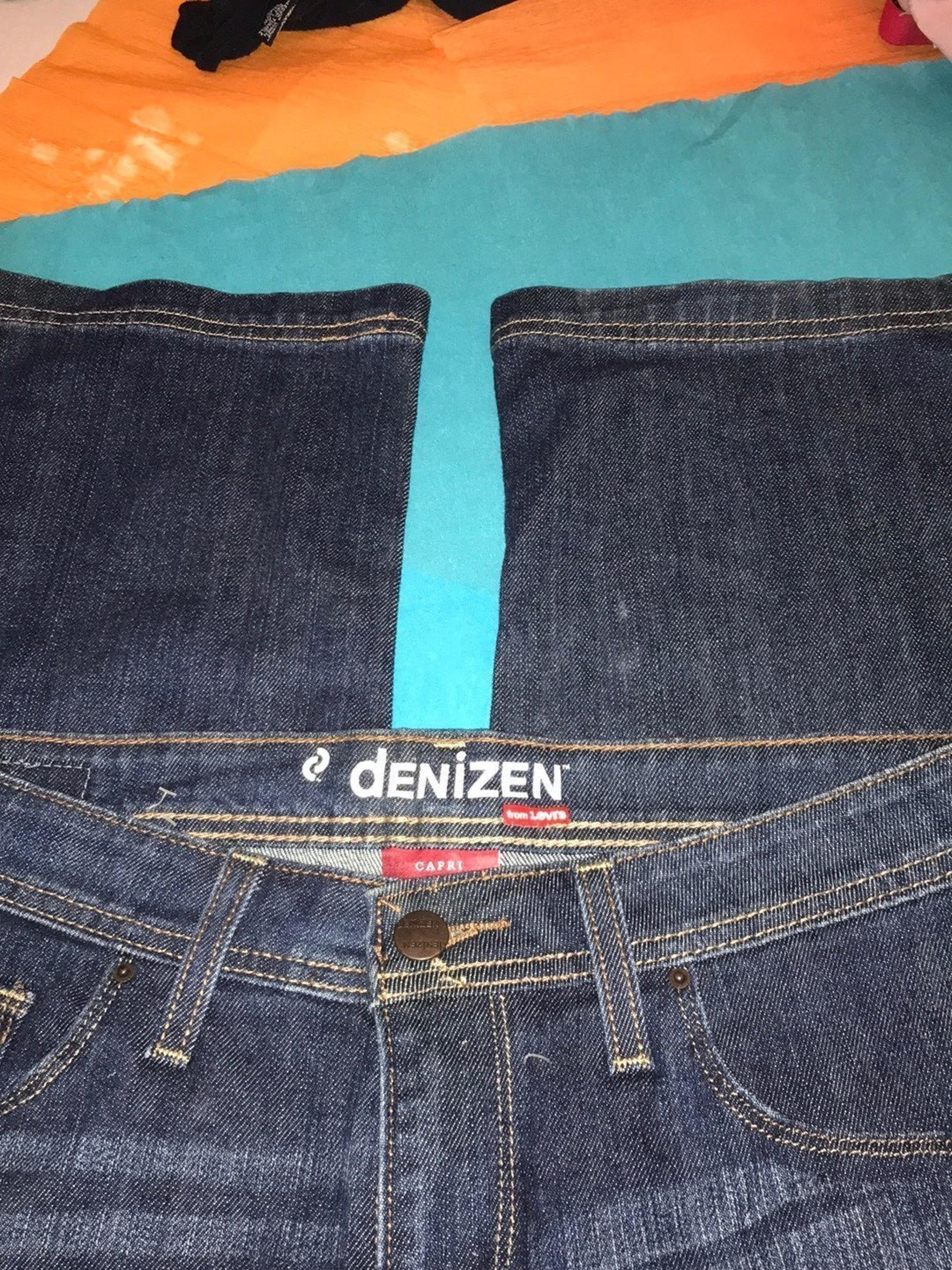 levi mom jeans capris