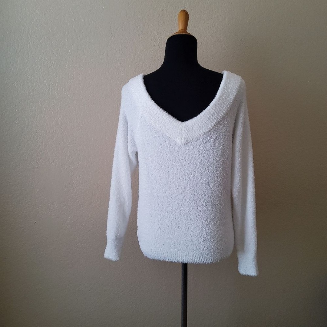 Hello Nite Plush Pullover Cozy Super Soft V-Neck Sweater XS White New
