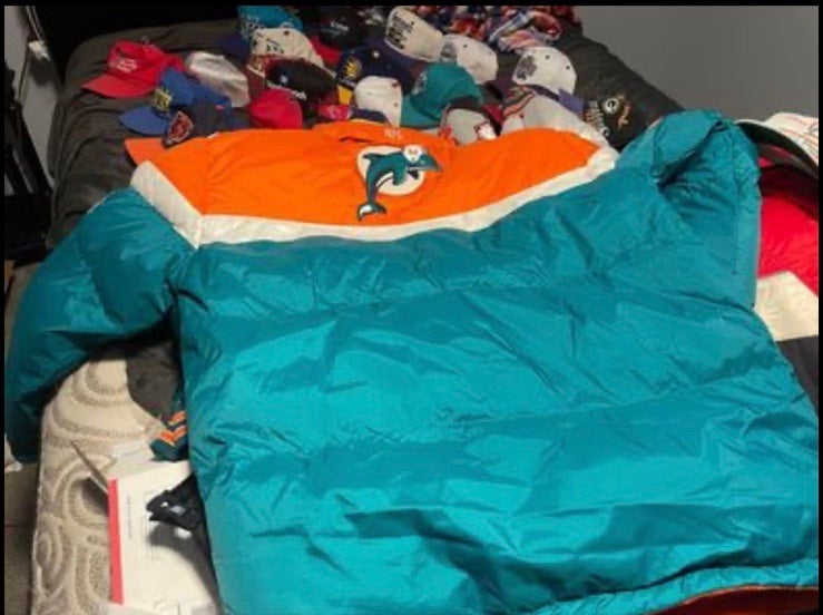 Miami Dolphins puffer coat size Large