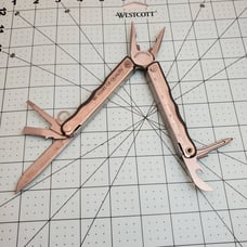 LEATHERMAN KICK PEERLESS SAW COMPANY 80 YEARS OF QUALITY MULTI-TOOL
