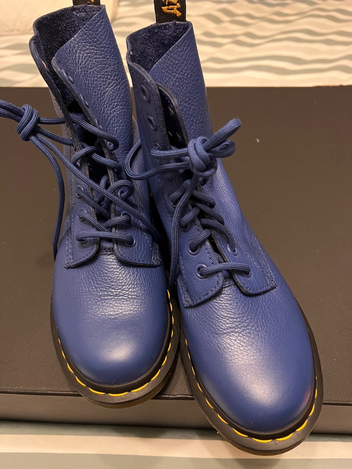 Dr. Martens 1460 Pascal Virginia Boots