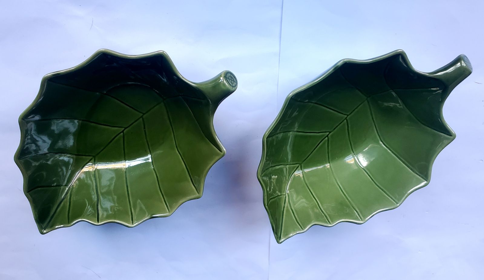 Leaf serving dish set