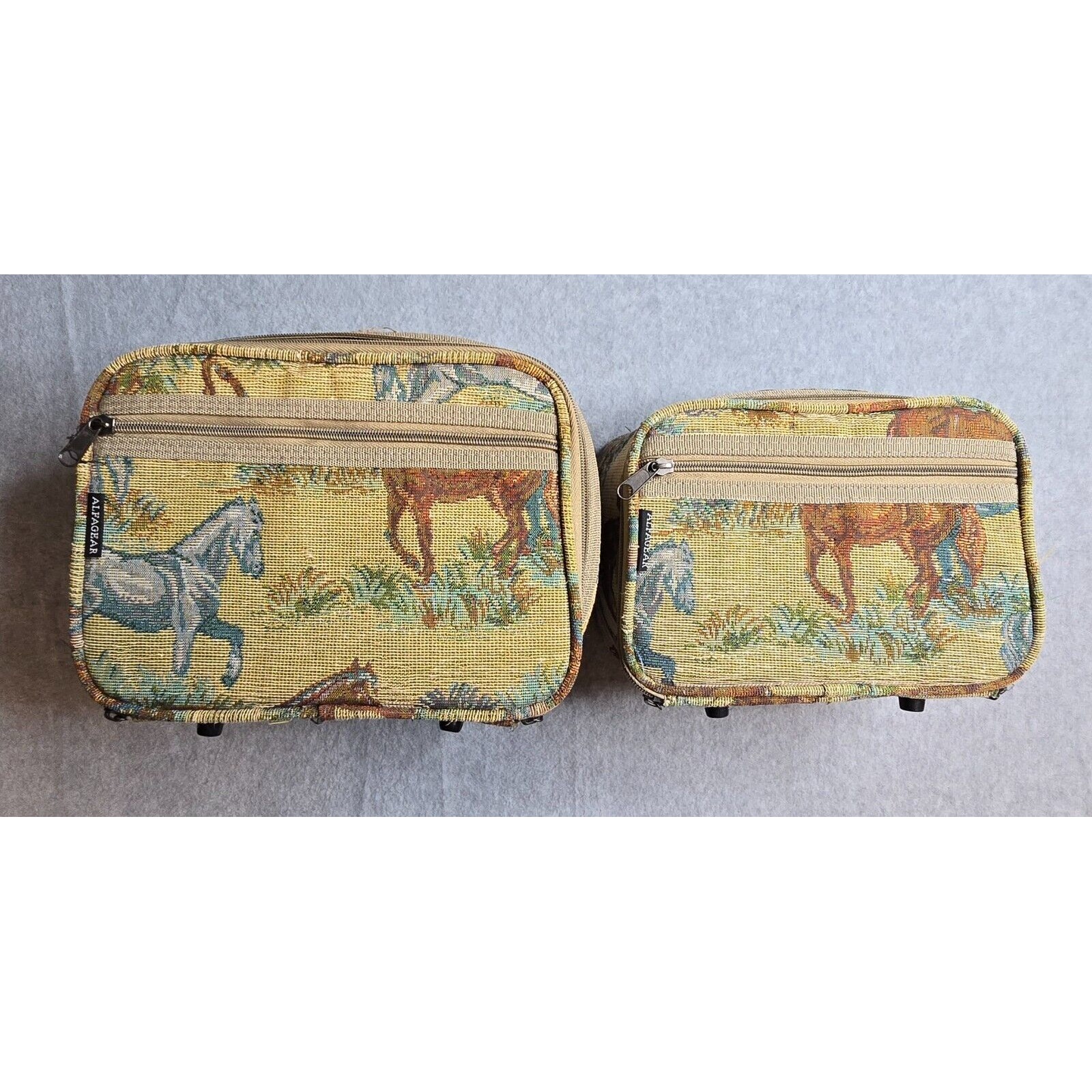 Vintage Alfagear Horse Equestrian Tapestry Cosmetic Travel Bag Train CarryOn Set