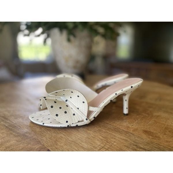 Vero Cuoio, A D Daughters Cream /Black Genuine Leather Women’s Size6.5 Sandals