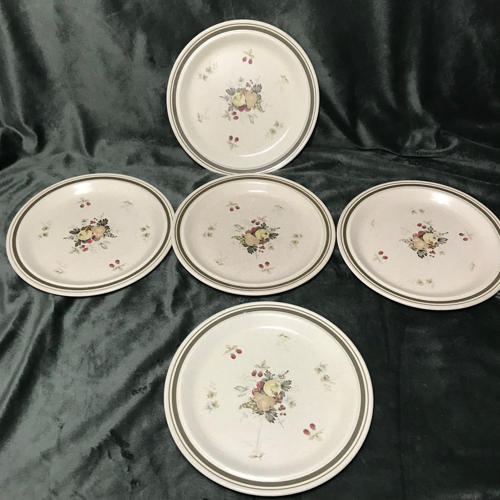 Set of 5 Royal Lambethware Doulton England CORNWALL Salad/Bread plates 8.5”
