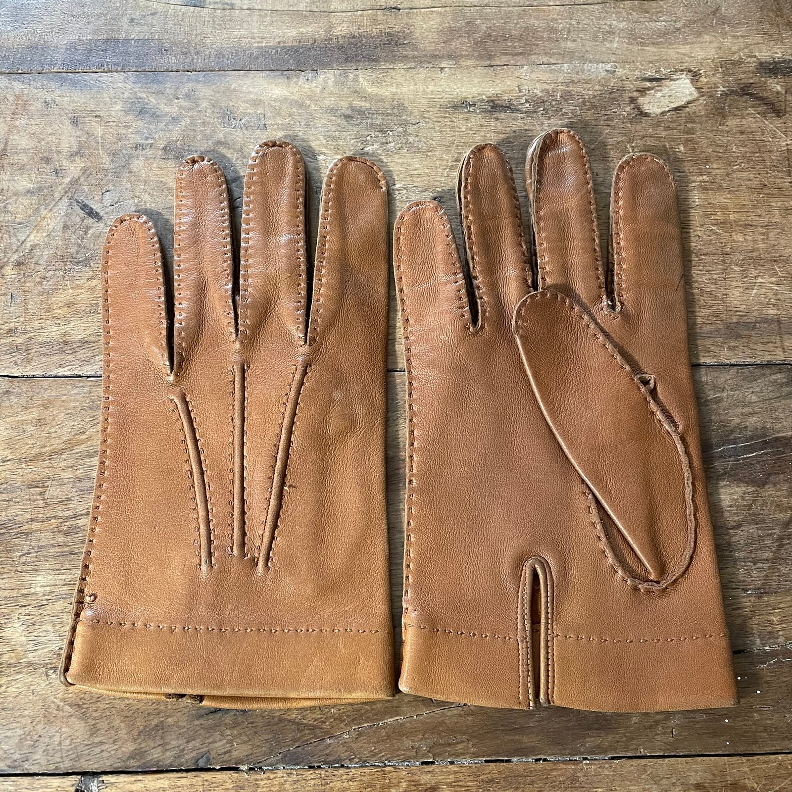 Vintage Butter soft tan Leather Gloves men’s M/L
