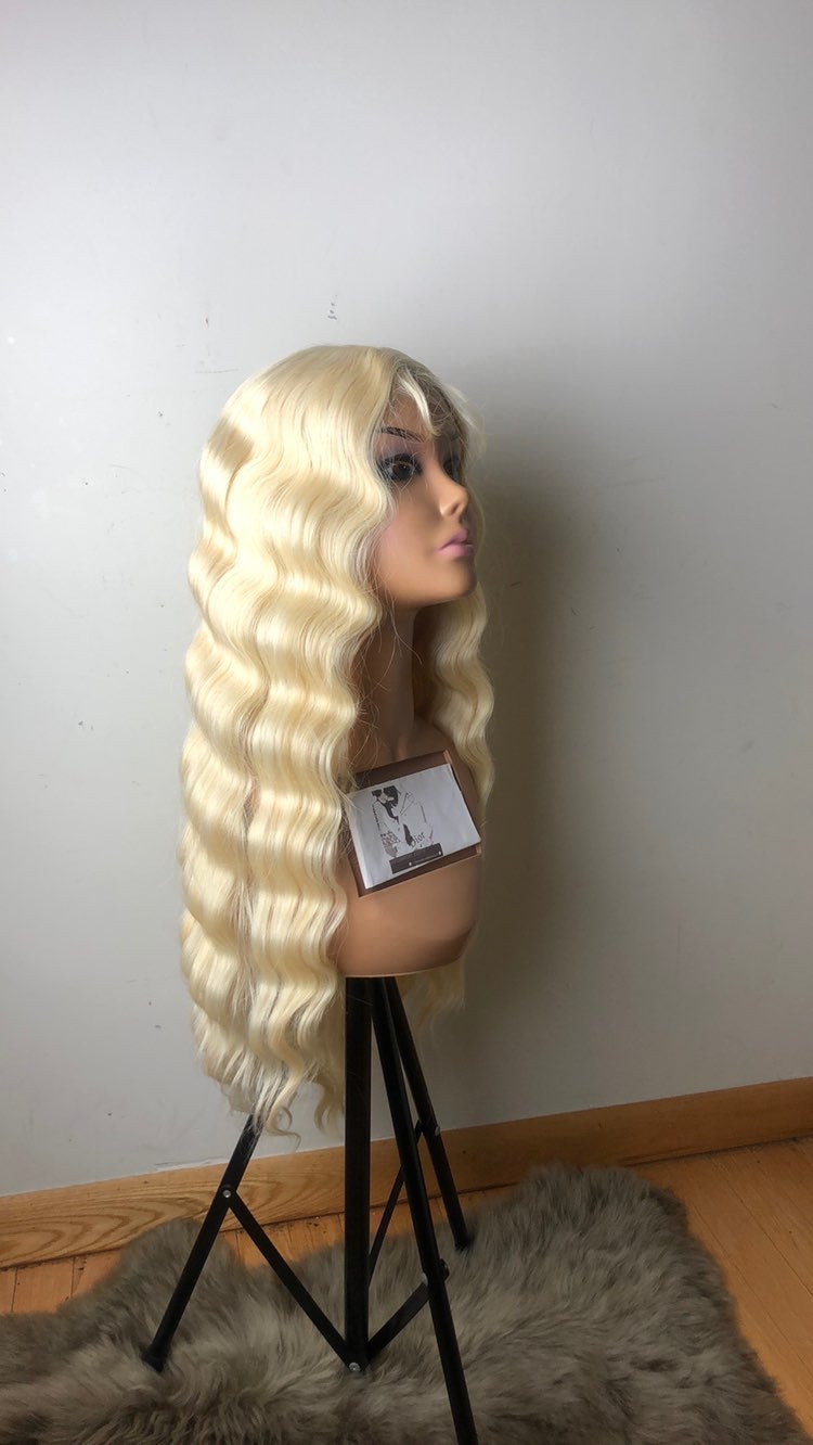 28 BLONDE BODYWAVY LACE FRONT WIG *NEW*