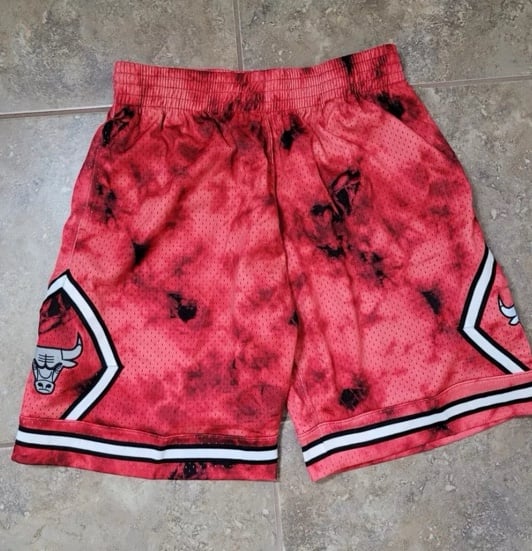 Mitchell & Ness NBA Chicago Bulls 1997-98 Galaxy Swingman Shorts Mens xsmall