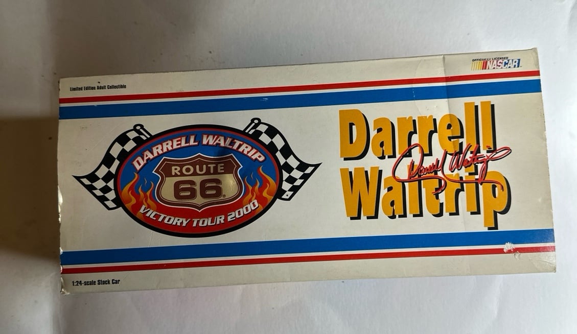 Darrell Waltrip 1:24 autographed 2000 Route 66 Victory Tour #66 1/2500 Action