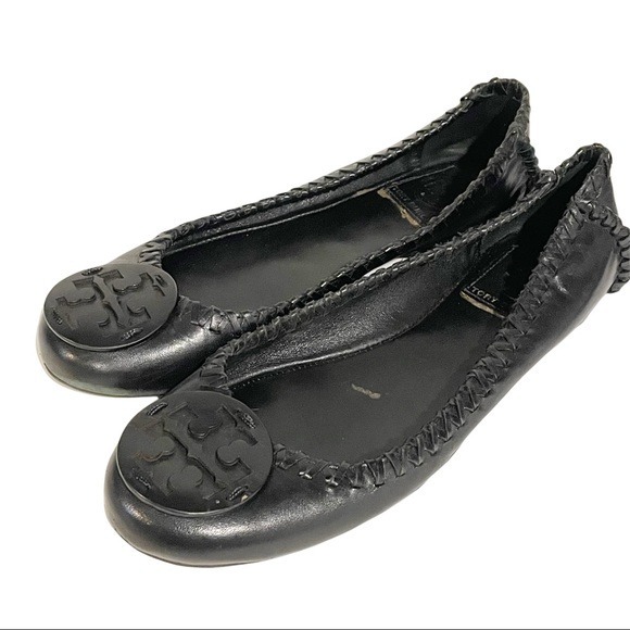 Tory Burch Medallion Black Leather Rubber Sole Flats Size 6.5