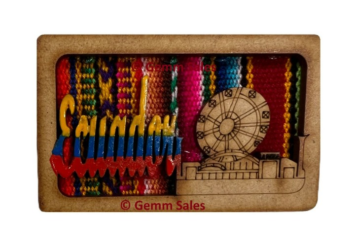 Authentic Ecuador La Perla Rueda Moscovita de Guayaquil Wood Magnet Souvenir
