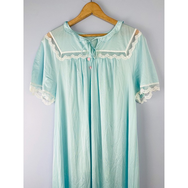 Vintage NWT Shadowline Nightgown with Lace Detail, Size Small, Light Blue