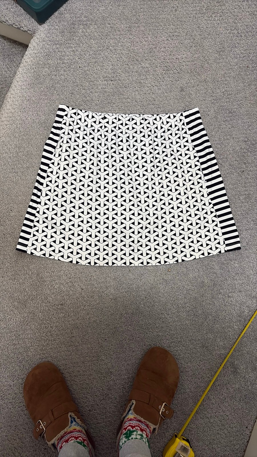 J. McLaughlin Palm Spring Skort Black and White XL