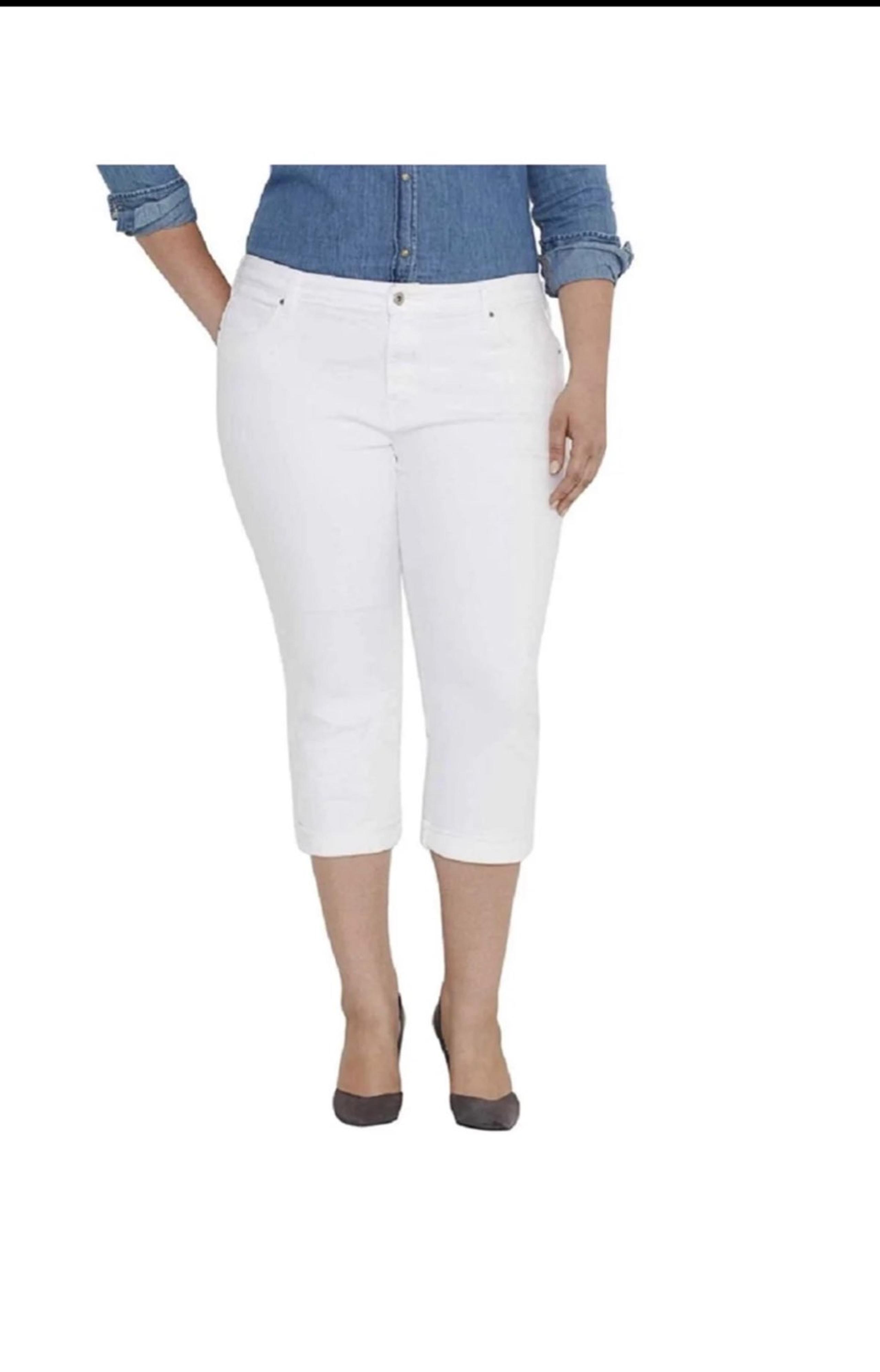 Levi’s 311 shaping capris /Brand New