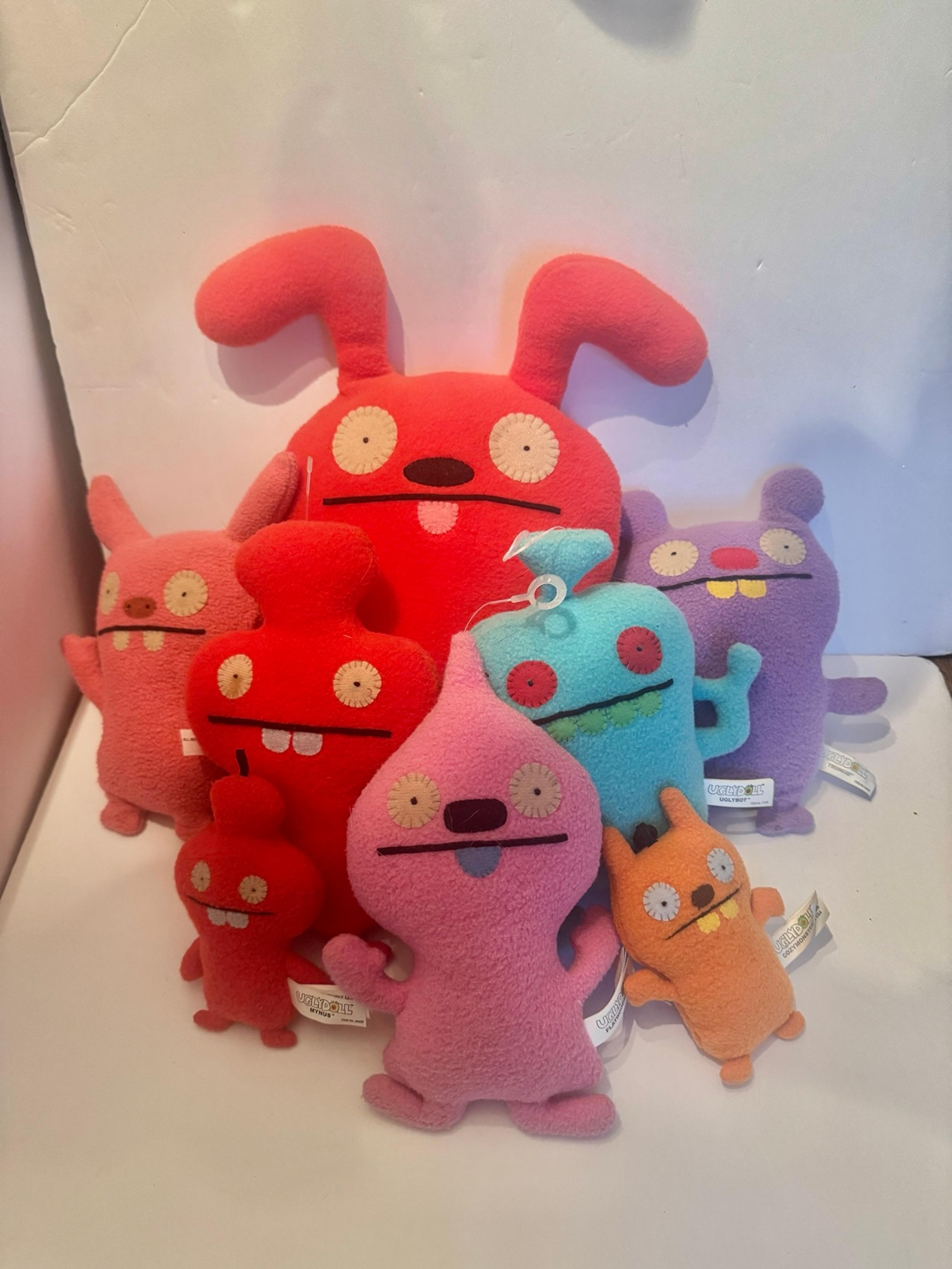 Authentic Uglydoll plush — Uglybot!
This plush measures approximately 6 in.