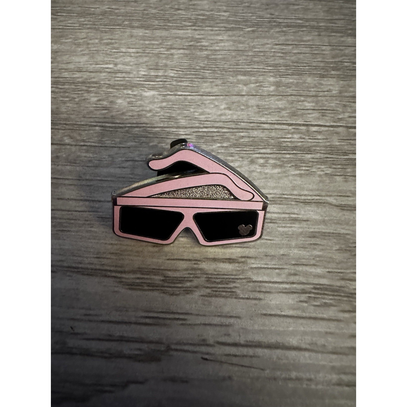 2011 Authentic Disney Muppet Vision 3D Pink Glasses Retro Icon Hidden Mickey Pin