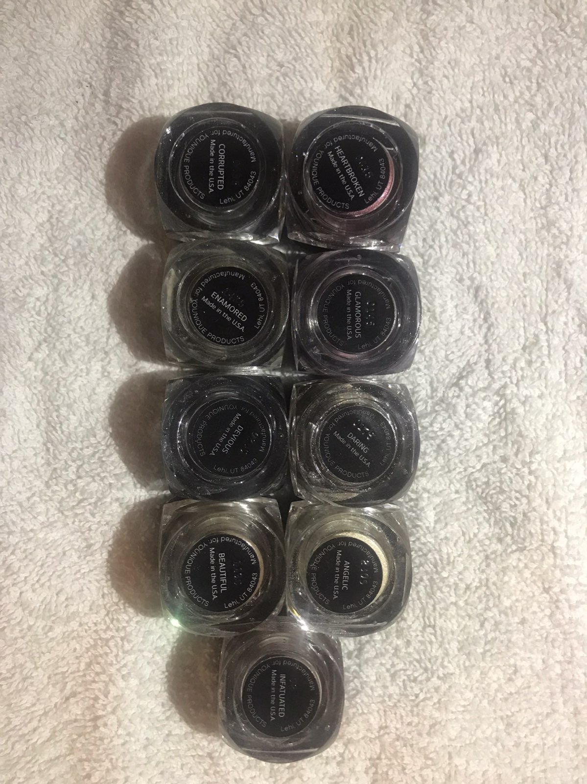 Younique eyeshadow