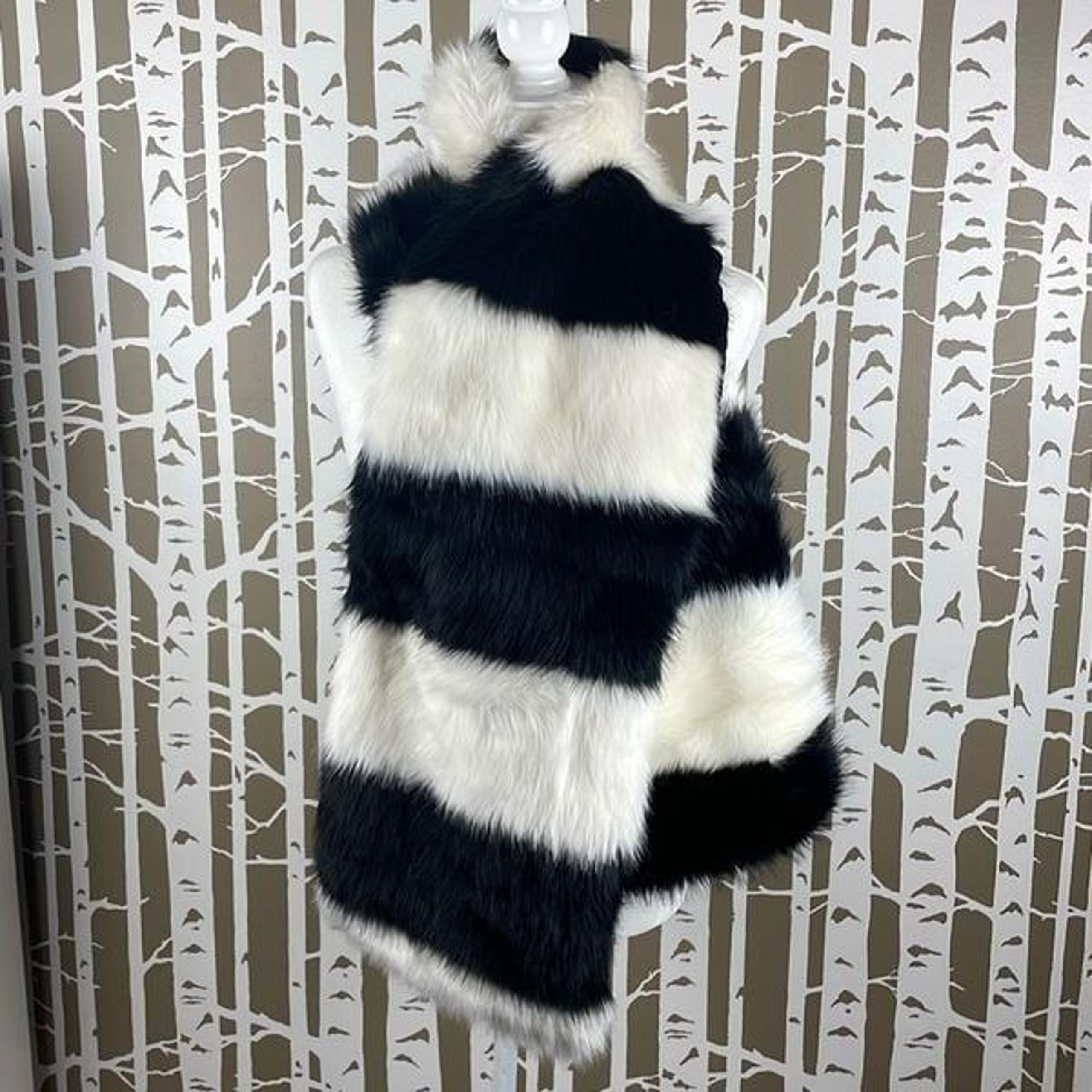 Faux Fur Black White Stripe Scarf