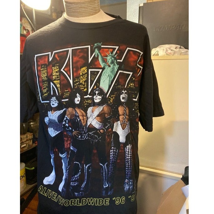 Vintage Kiss Madison Square Garden 1996 Alive Worldwide Tour T-Shirt