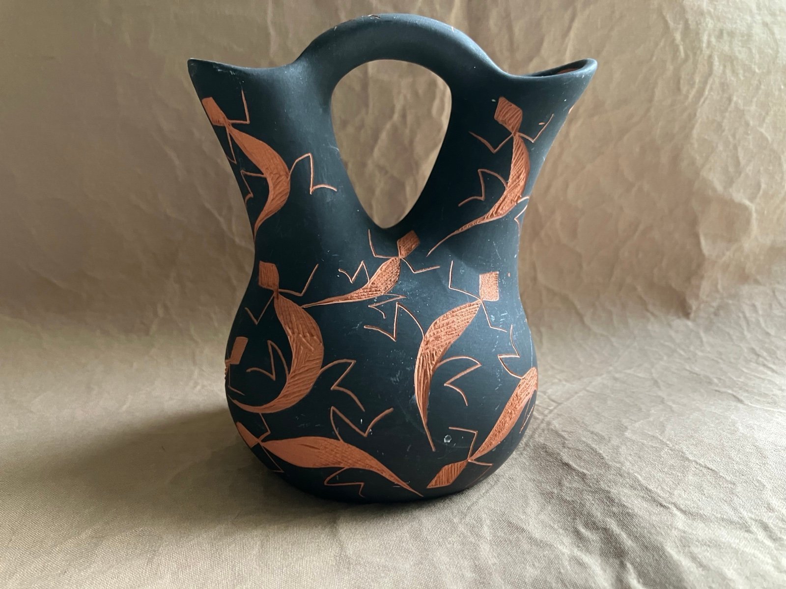 *RARE* VINTAGE NATIVE AMERICAN HAND MADE WEDDING VASE.
