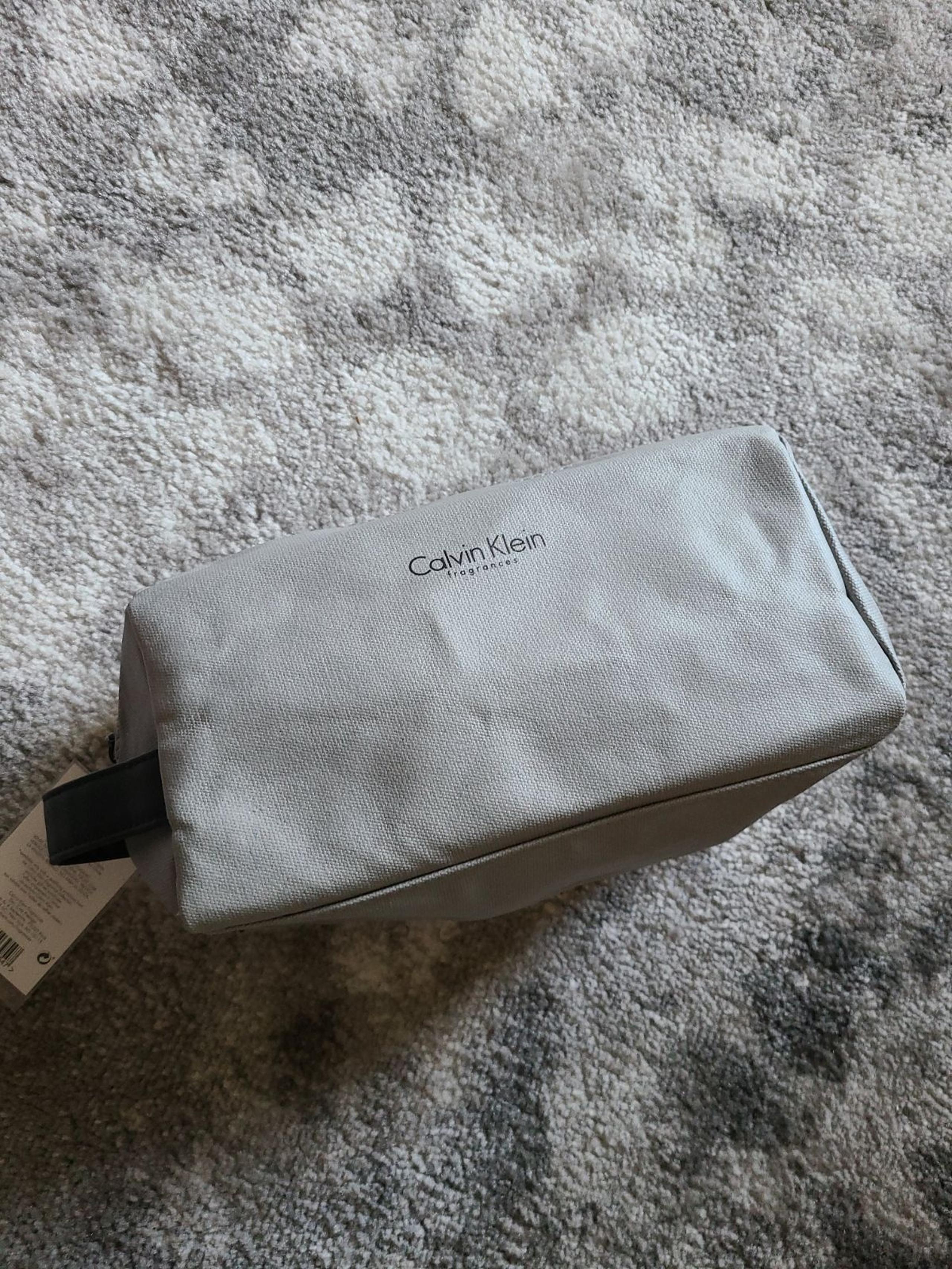 CALVIN KLEIN small Travel Size Bag Faux