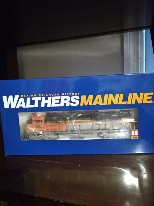 Walthers Mainline ho scale SD70ACE BNSF locomotive