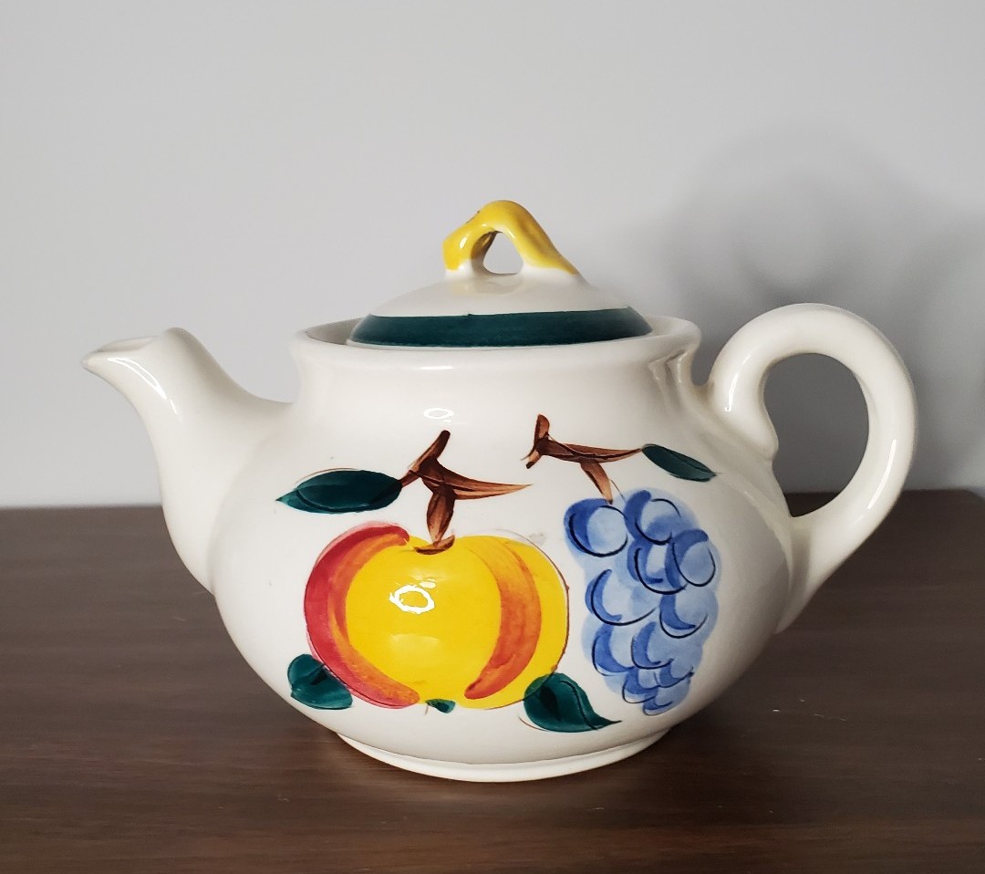 VTG Stangl Pottery “Fruit” 6” Teapot 1942 Cream Engobe Hand Carved Hand Painted